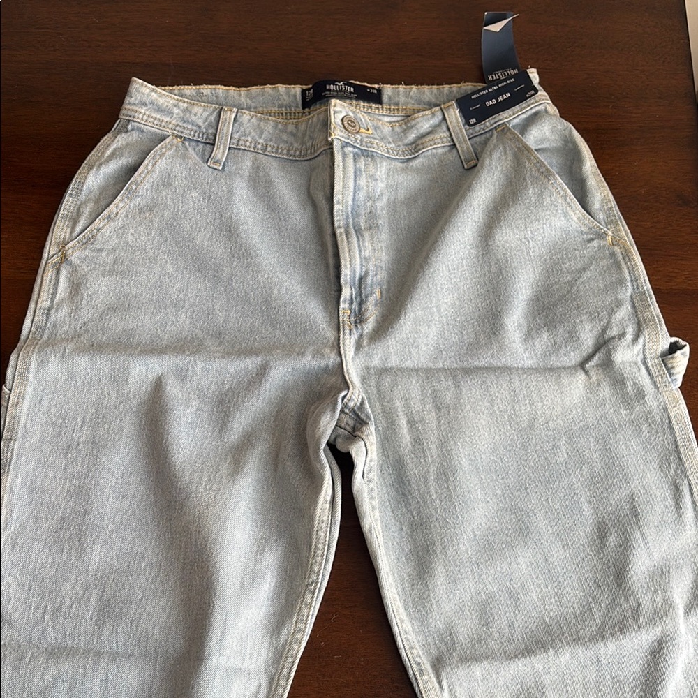 Hollister Women's Light Blue Boyfriend Jeans
